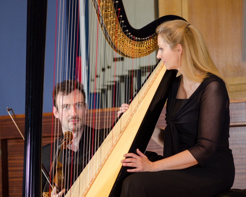 DSC 8440 (4797 visites) Duo Perpetuo | 
harpe & violon | 
Béatrice Guillermin, harpe |  
Frédéric Moreau, violon