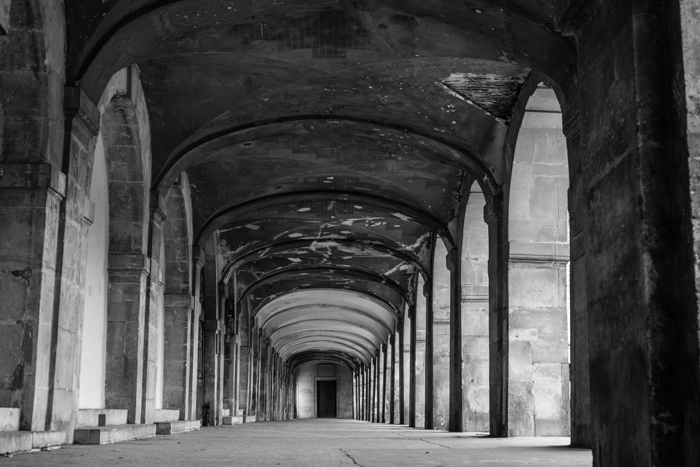 Place des Vosges (4339 visites) Paris by night | B&W