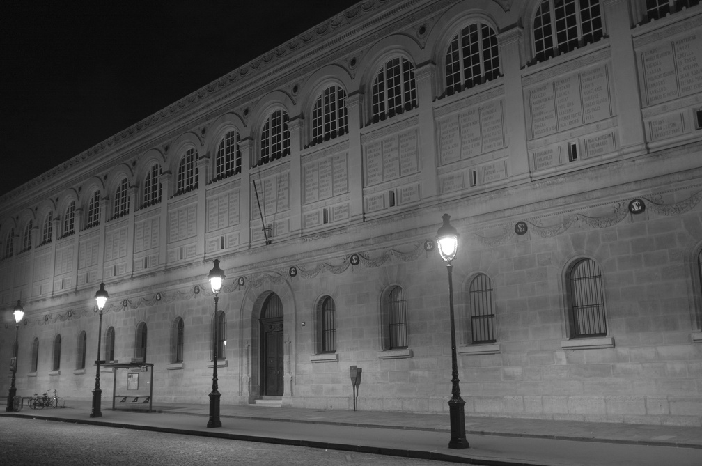 Bibliothèque Sainte-Geneviève (4900 visites) Paris by night