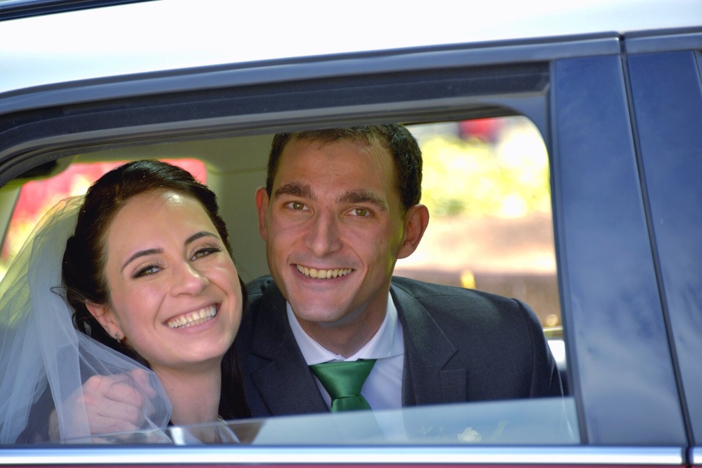 In the car (3364 visites) Wedding pictures | In the car