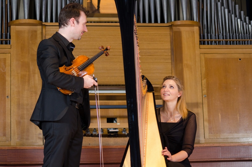 DSC 8439 (6861 visites) Duo Perpetuo | 
harpe & violon | 
Béatrice Guillermin, harpe |  
Frédéric Moreau, violon