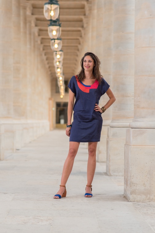 Audrey - Palais Royal main archway - Hair down (45 visites) Portrait | Paris