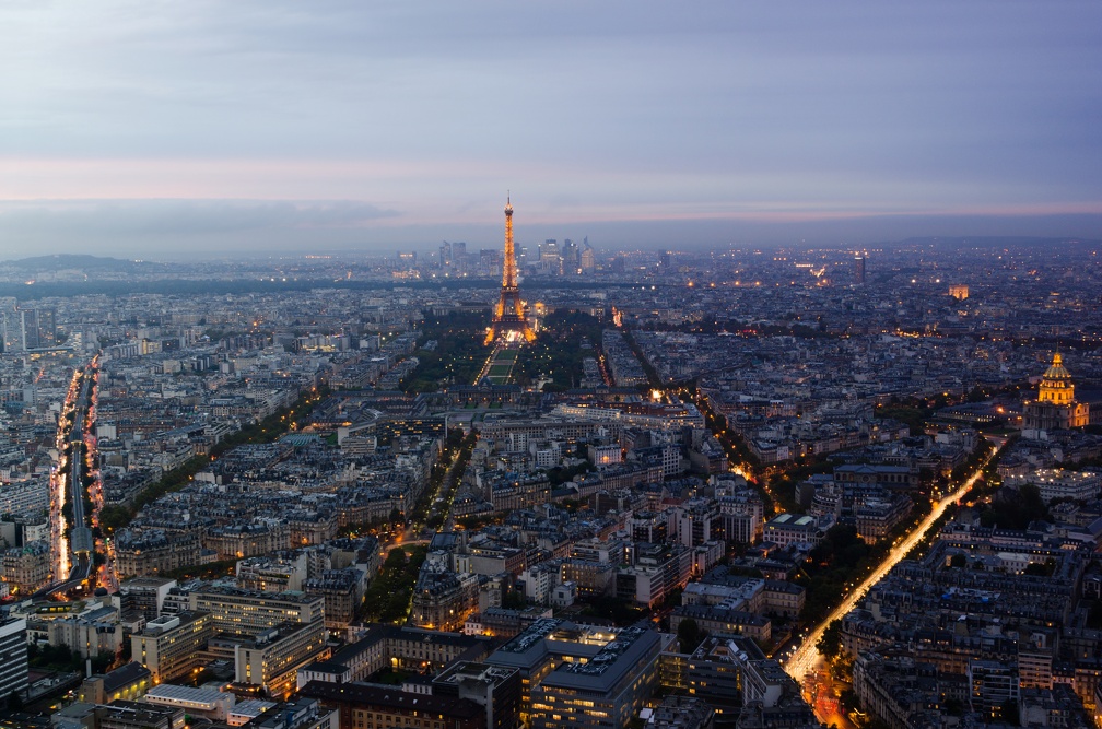 View from Montparnasse tower (6121 visites) Paris at dusk