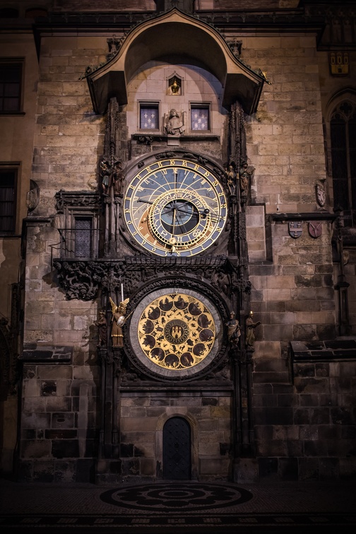 The Astronomical Clock (4132 visites) Prague By Night