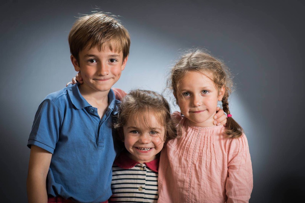 Siblings (4003 visites) Studio portrait