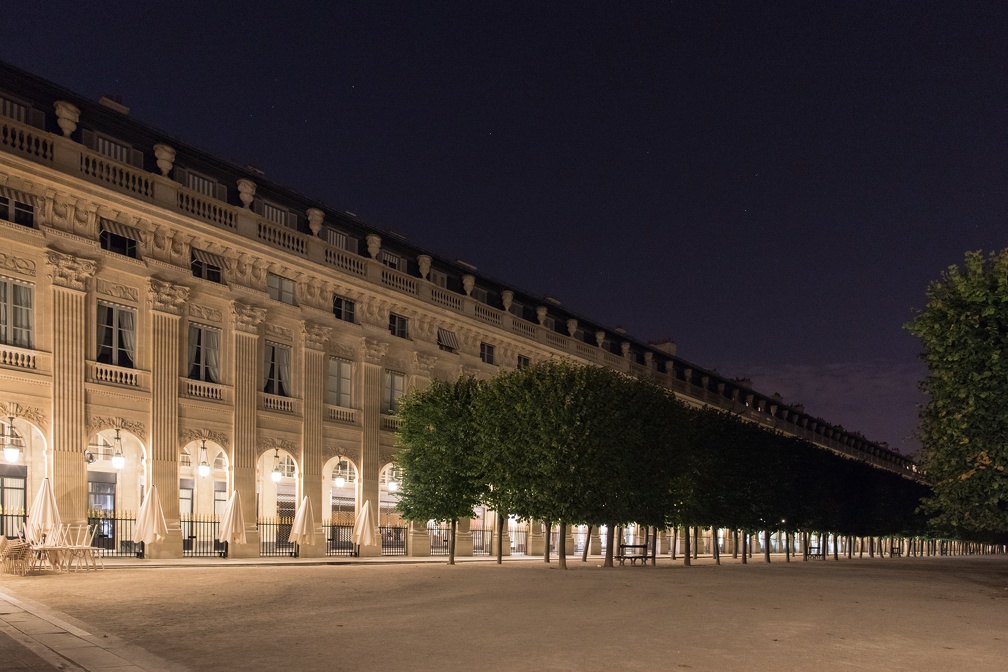 Palais Royal : east archway (5963 visites) Paris by night